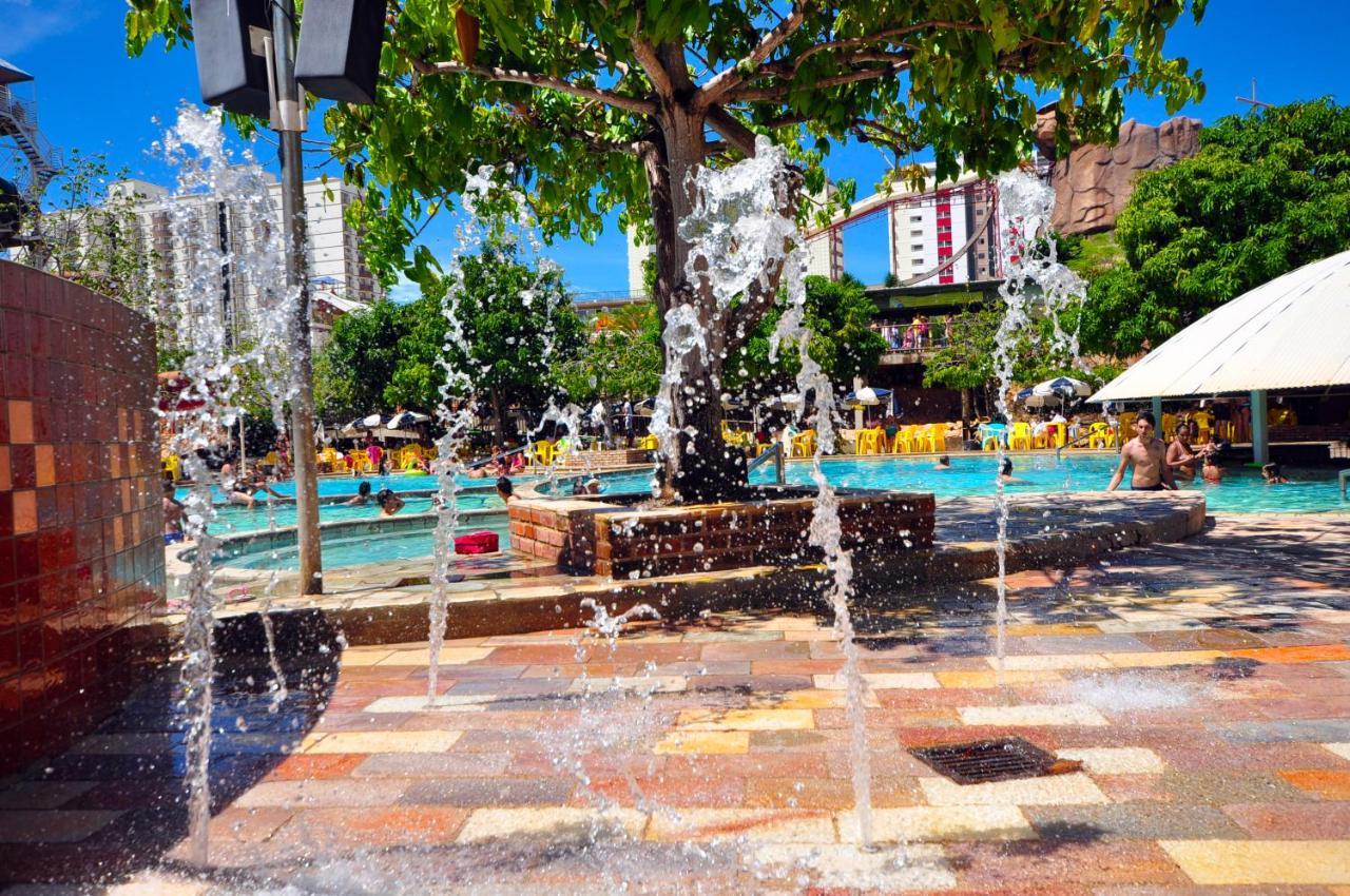 Villas Diroma Com Um Dia No Acqua Park, Splash E Slide Caldas Novas Exterior foto
